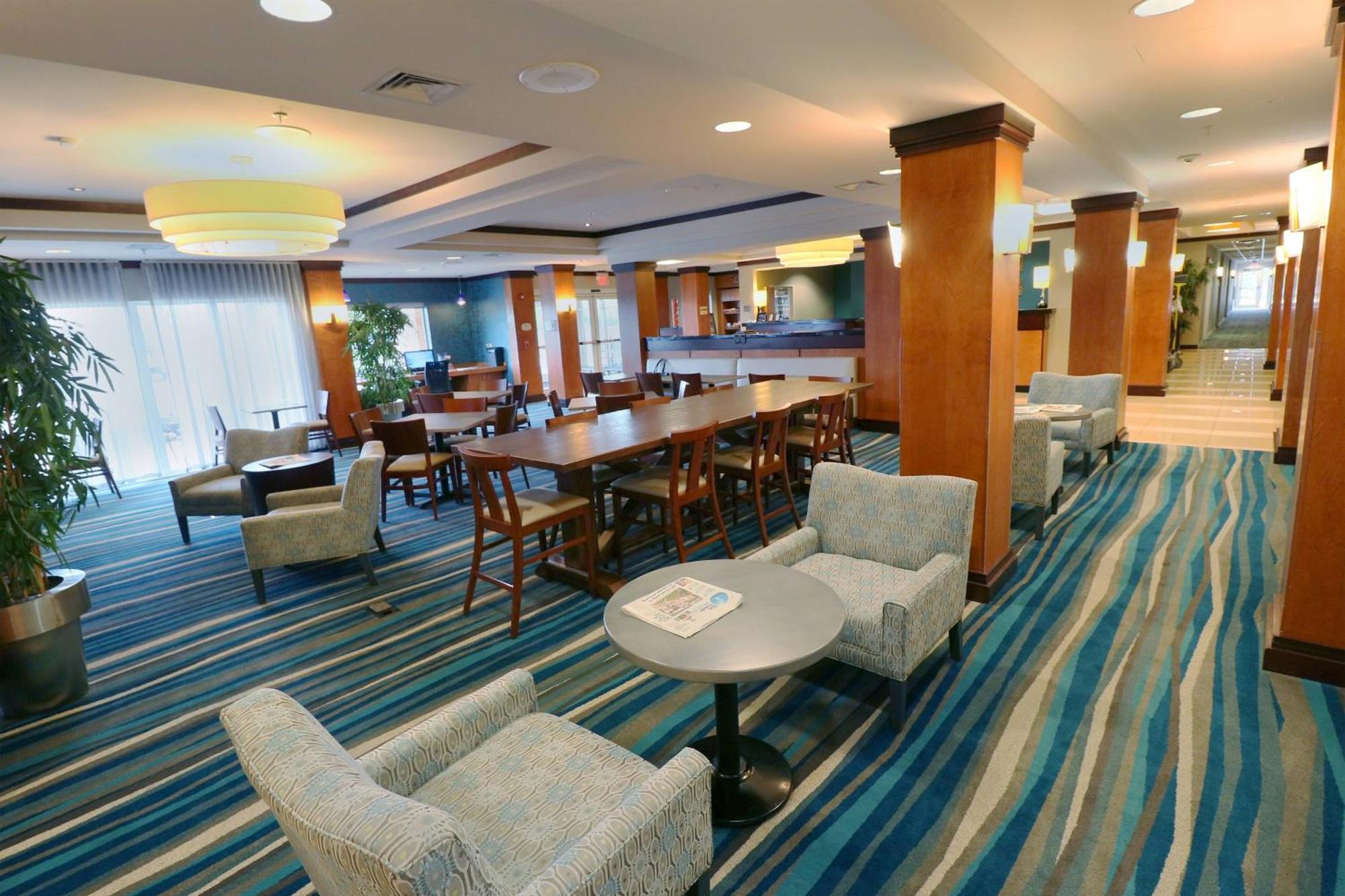 Fairfield & Airport 3*