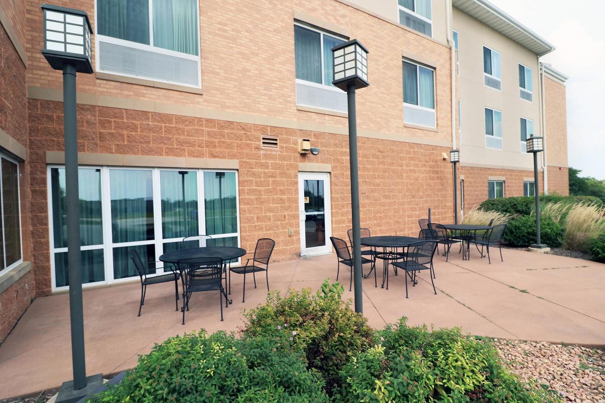 Fairfield Inn&suites Airport