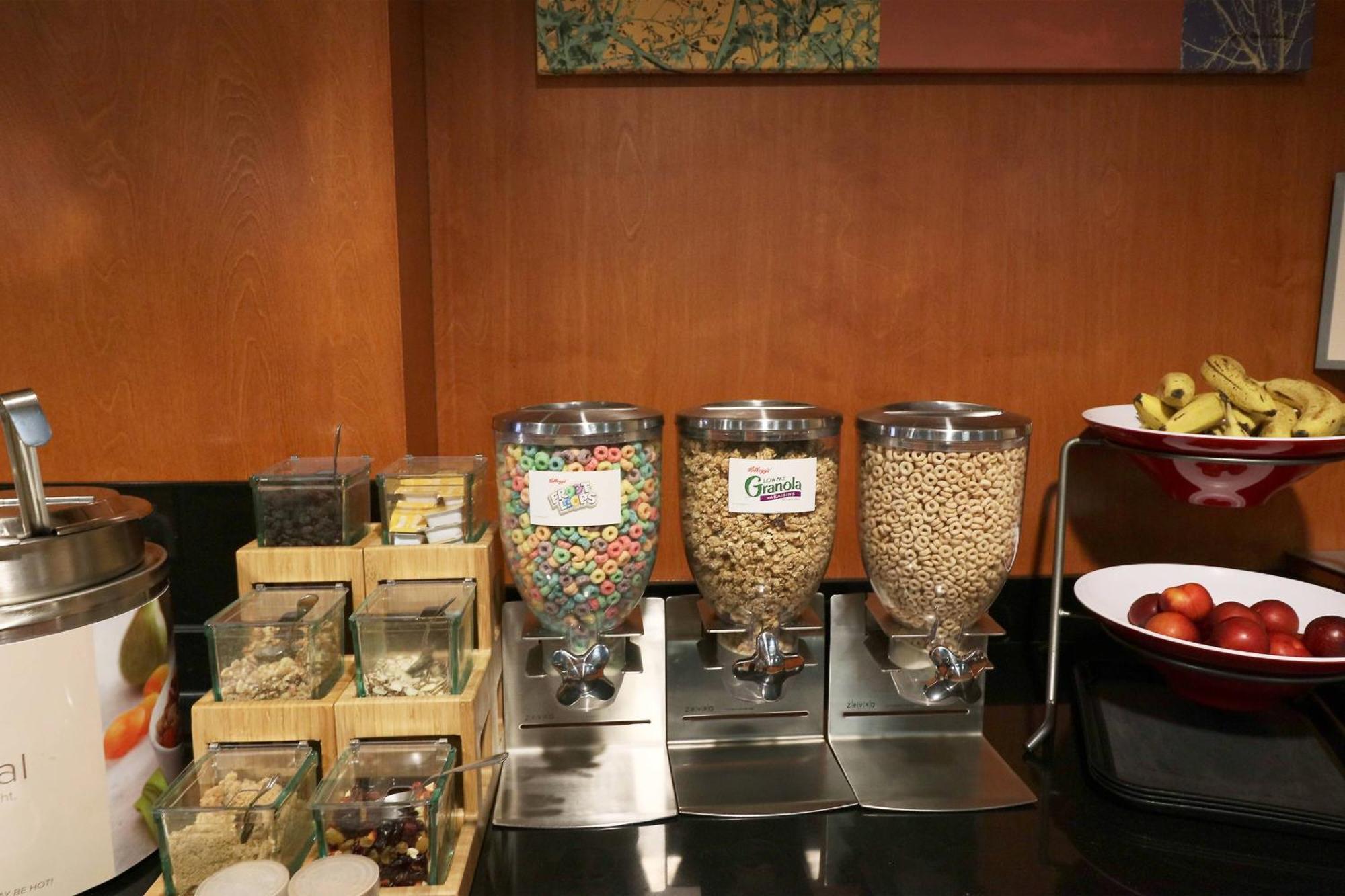 Fairfield Inn&suites Airport 3*